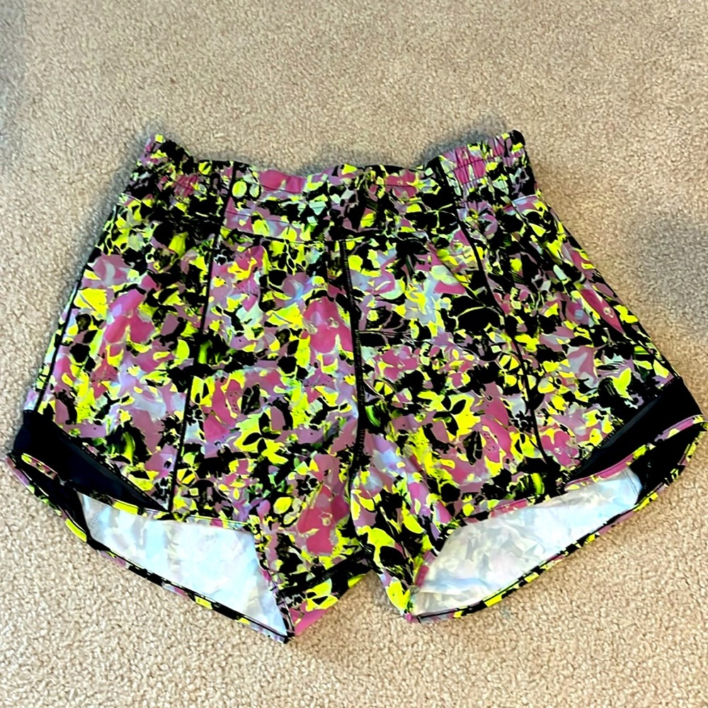 Lululemon hotty hot high rise 4” inseam shorts size 10